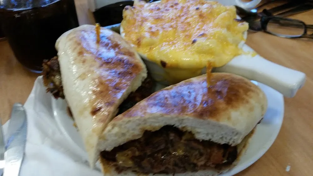 Steak Sandwich Mac N Cheese